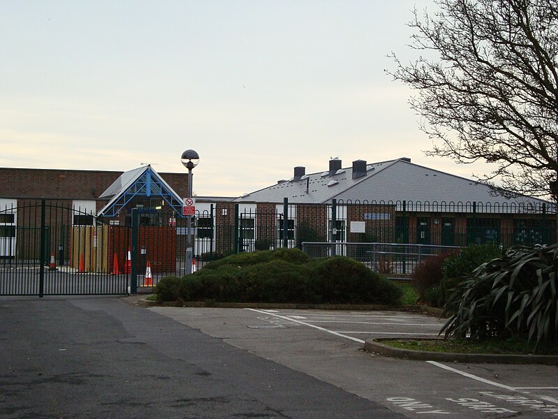 File:DurringtonMiddleSchool.jpg