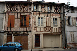 Houses in Éauze