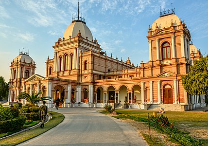 "Entrance_of_Noor_Mahal" by User:Muh.Ashar