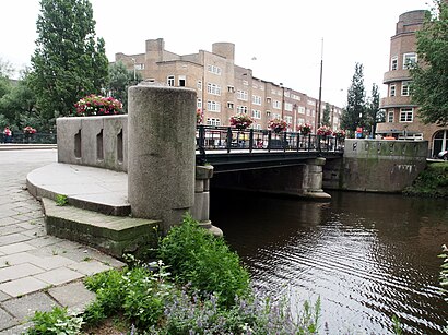 Hoe gaan naar Ernst Cahn En Alfred Kohnbrug met het openbaar vervoer - Over de plek