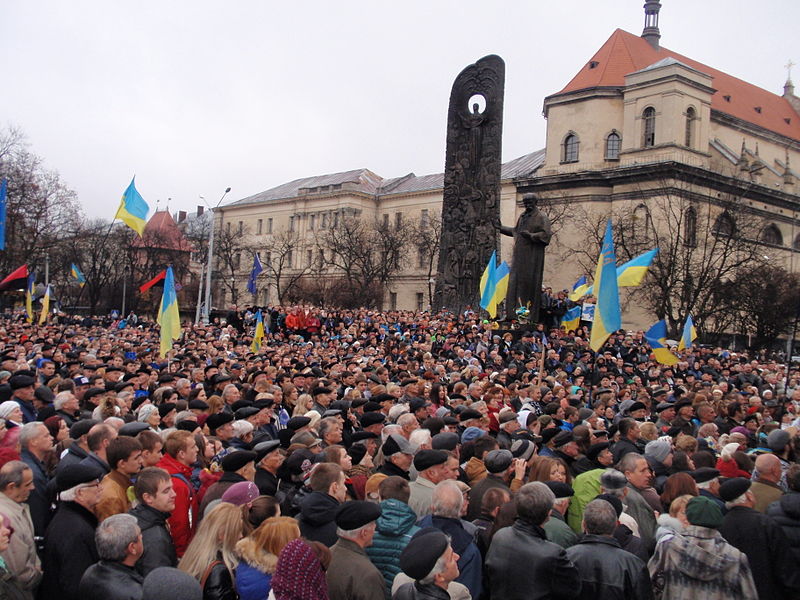 File:Euromaidan in Lviv (24.11.2013) 11.JPG