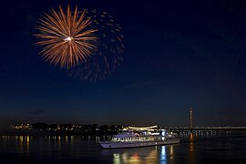Feuerwerk am Rhein zum Japan-Tag, Düsseldorf - 0156.jpg