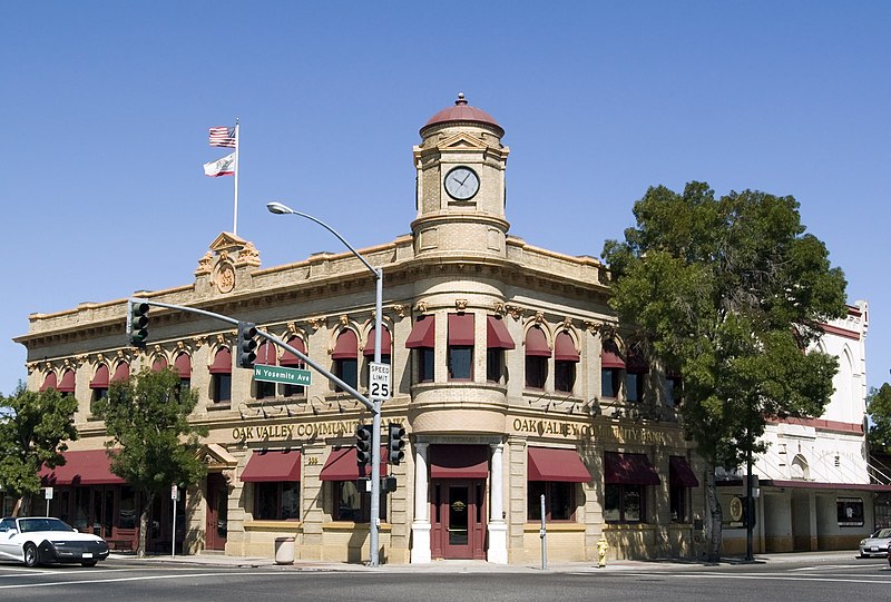 File:First national bank of oakdale.jpg