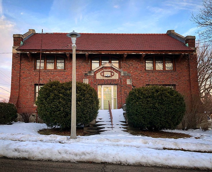 File:Former Peru Public Library, a Carnegie Library in Peru, Illinois.jpg