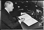 Thumbnail for File:Franklin D. Roosevelt in Washington, Washington, D.C - NARA - 196067.jpg