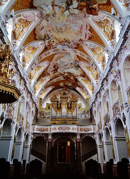 File:Freising Dom St. Maria & Korbinian Innen 10.JPG