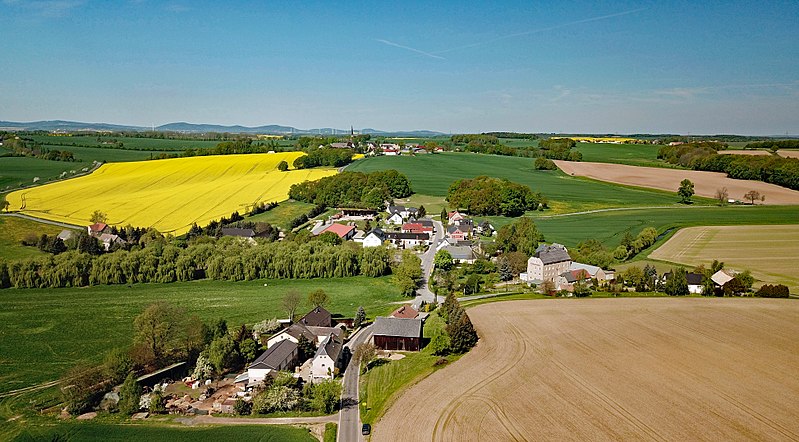 File:Göda Dreikretscham Aerial.jpg