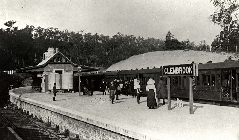File:Glenbrook Railway Station (NSW) (8271750902).jpg