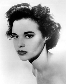 Category:Gloria Vanderbilt - Wikimedia Commons