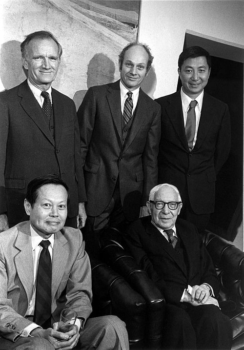 Yang (seated, left) with fellow Nobel Prize winners