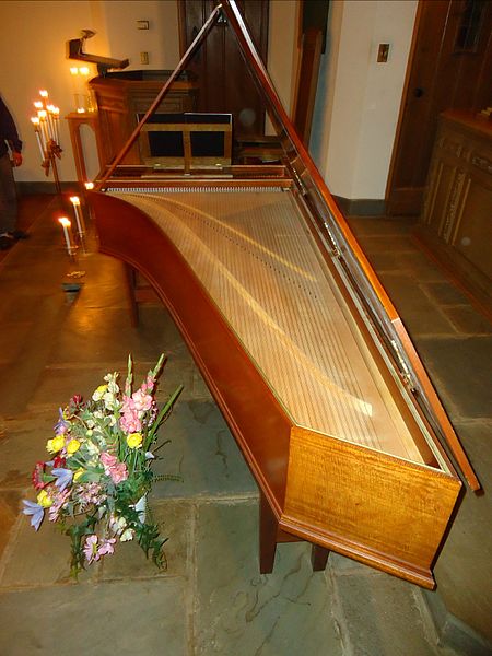 File:Harpsichord instrument seen from right side.jpg