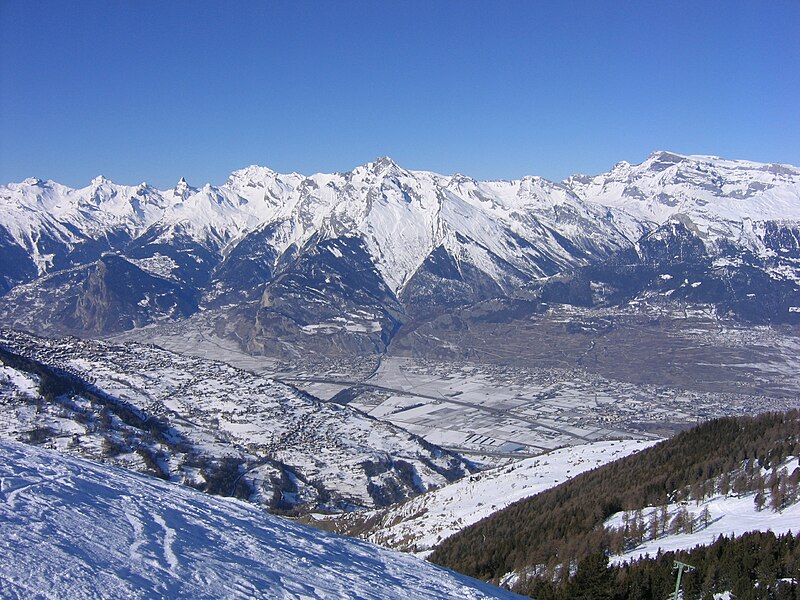 File:Haute-Nendaz Rhone Valley Valais 046.JPG