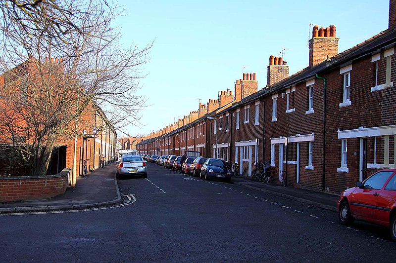 File:Hayfield Road - geograph.org.uk - 1751880.jpg