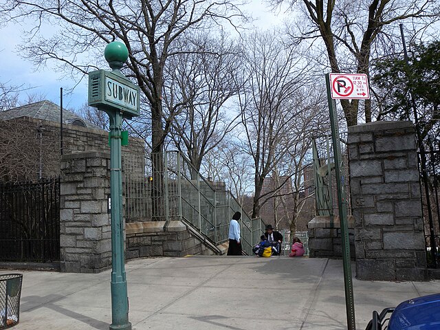 Fort Washington Avenue entrance