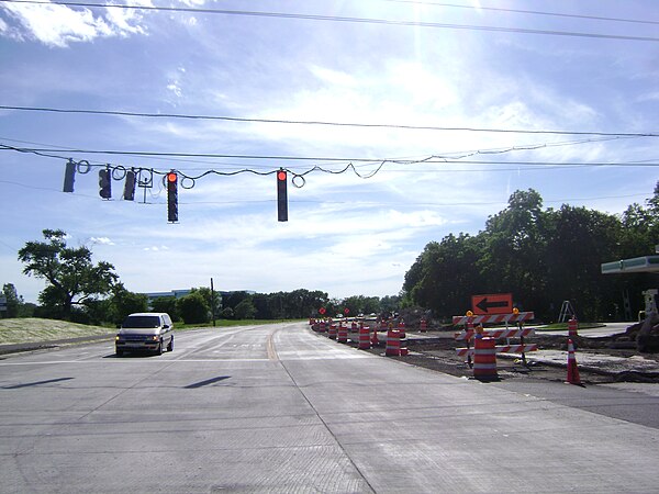 Looking west at Milwaukee Avenue during intersection expansion. (June 2010)