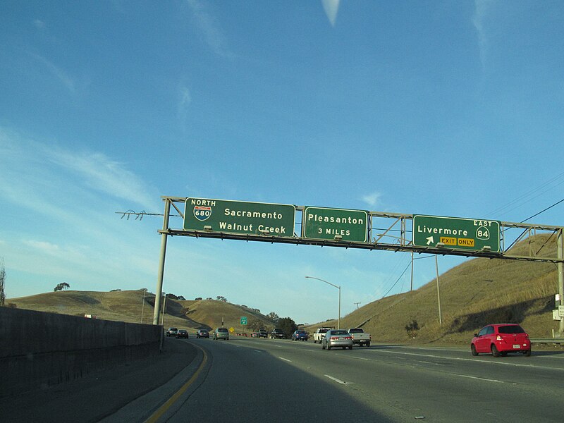 File:Interstate 680 - California - 11383891944.jpg