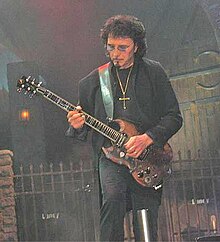 Tony Iommi in 2007 with Heaven & Hell Iommi at the Forum.jpg