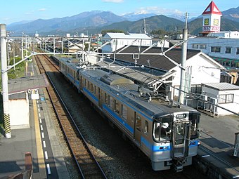 A view of the station platforms in 2008.