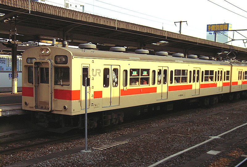 File:JR105kei.jpg