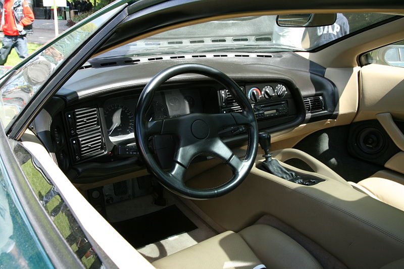 File:Jaguar XJ220 (1994) interior.jpg