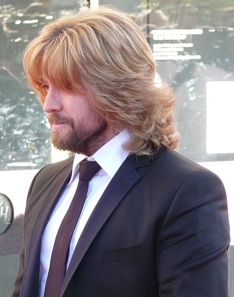 File:Justin Lee Collins (2009).jpg