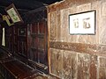Moulins de Kerouat : meubles bretons alignés le long d'un mur
