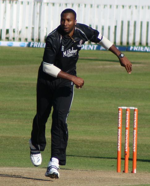 Kieron Pollard bowling for Somerset during the 2010 FPt20.