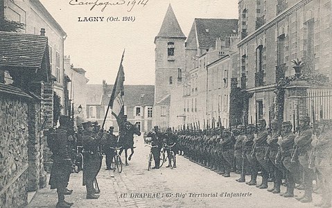 L2041 - Lagny-sur-Marne - Levée du drapeau.jpg