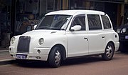 Миниатюра для Файл:LTI TX4 (ex-taxi) civilian version front.jpg