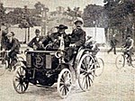 Thumbnail for File:La Panhard de l'abbé Jules Gavois (1891).jpg