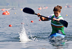 Louisa Sawers in Aktion bei der Nationalen Regatta in Nottingham.jpg