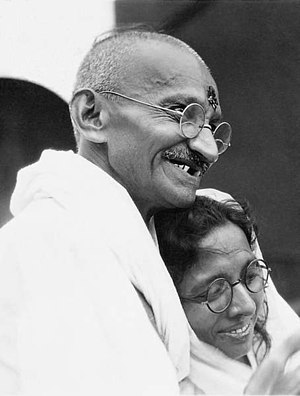 Mahatma Gandhi and Manibehn Patel before his departure to Europe, 1931.jpg