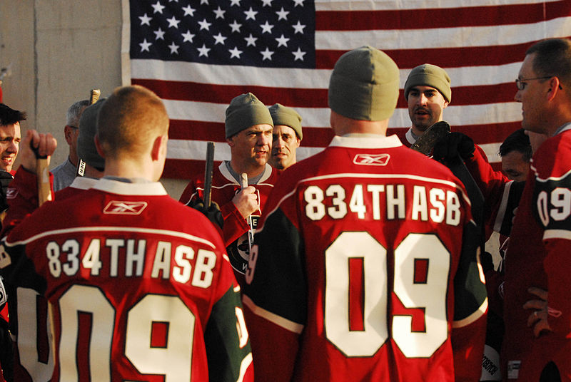 File:Minnesota Hockey Day in Iraq DVIDS145170.jpg