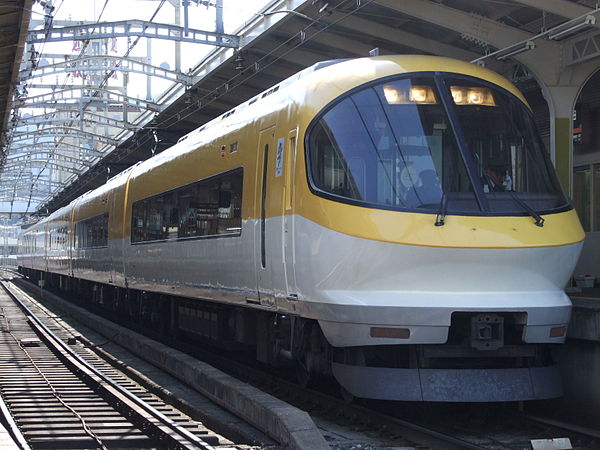 Kintetsu Ise-Shima Liner at Ujiyamada