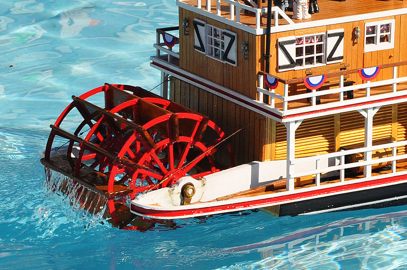 File:Model of paddle steamer.jpg