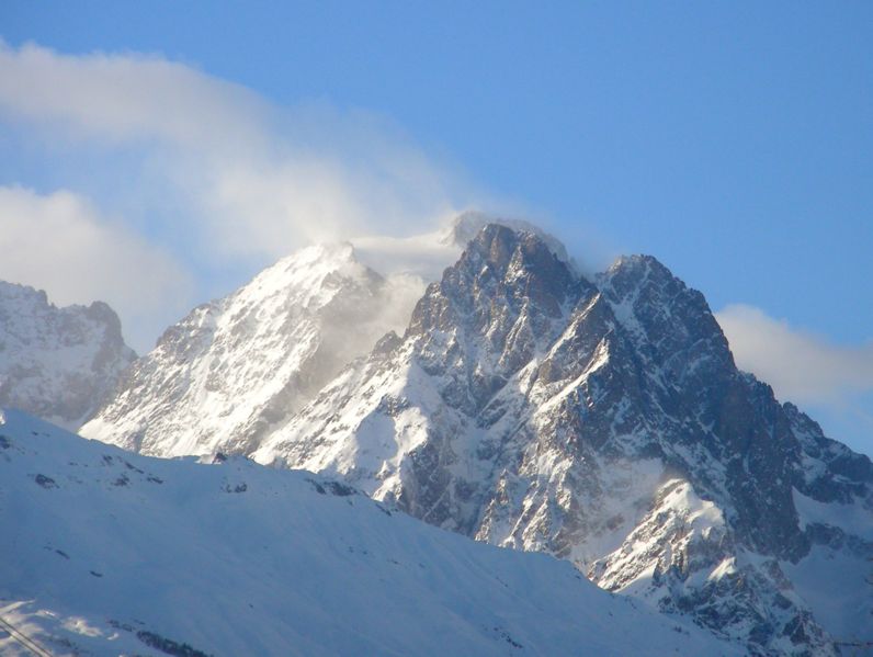 File:Mont Pelvoux.jpg