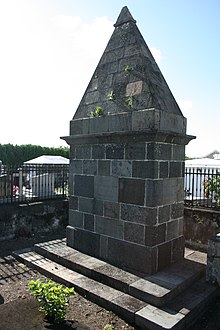 Begräbnis-Denkmal-Robinet-de-La-Serve.JPG