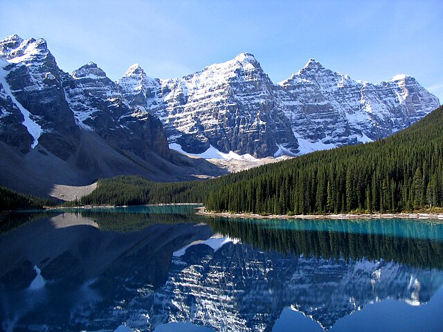 Moraine Lake im Tal der Zehn Gipfel