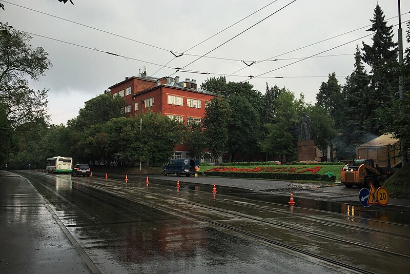 File:Moscow, Pryanishnikova Street 6, building 17 of the Timiryazev Academy (31521041471).jpg