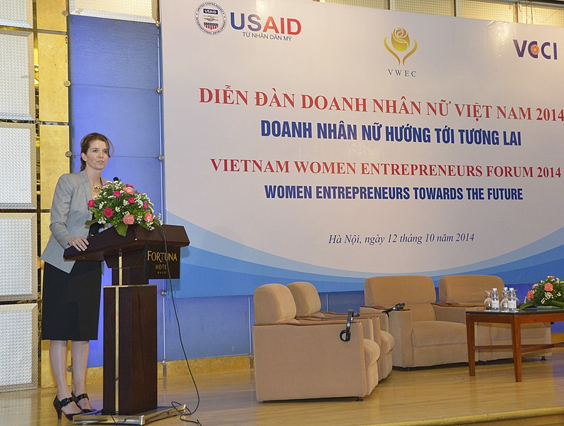 File:Ms. Tanya Hiple, Senior Advisor for Women’s Entrepreneurship at the U.S. Department of State (15512445555).jpg