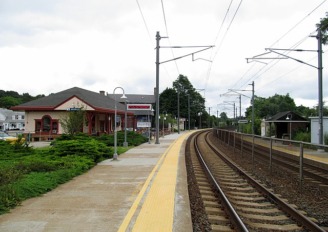 Facing east at Mystic station in July 2012