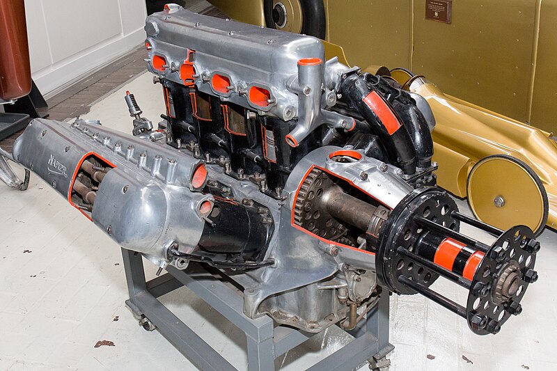 File:Napier Lion engine (cutaway) National Motor Museum, Beaulieu.jpg