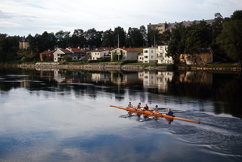 File:Nidelva sett fra Gangbrua (1963) (49693662886).jpg