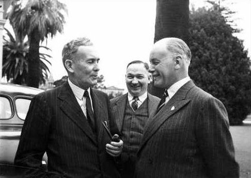 Chifley (left) meets with Premier of South Australia Tom Playford (centre) and Governor of South Australia Sir Willoughby Norrie (right) in 1946