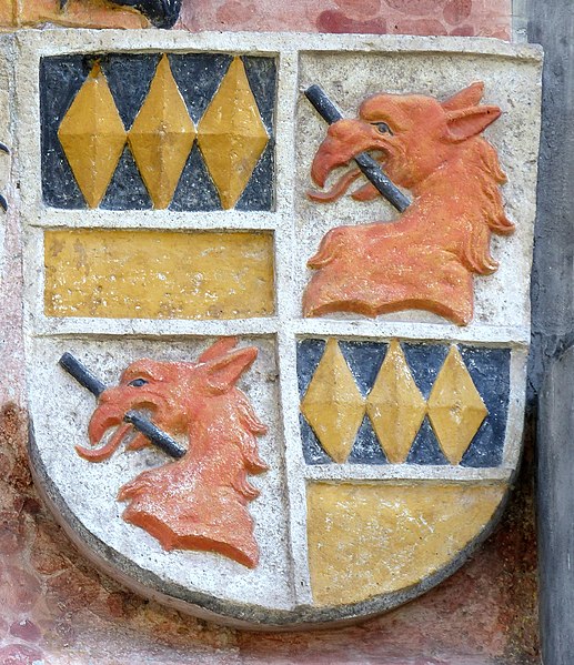 File:Obernzell Schloss - Portal 2a Wappen Trennbach.jpg