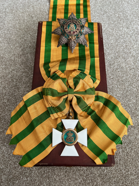 File:Order of the Oak Crown 4.png