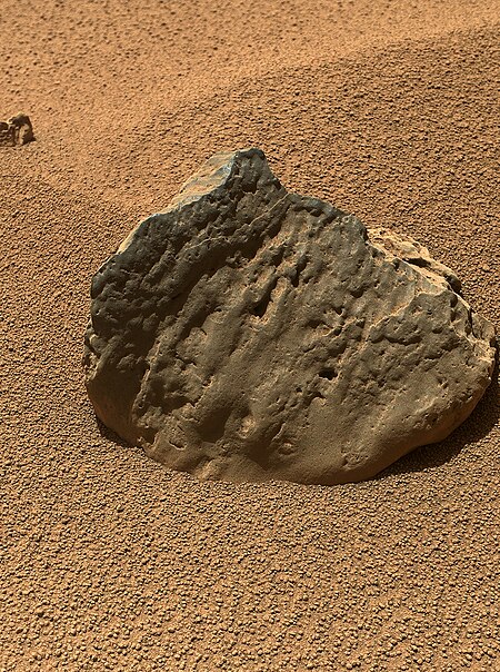 Tập_tin:PIA16236-MarsCuriosityRover-EtThenRock-20121029.jpg