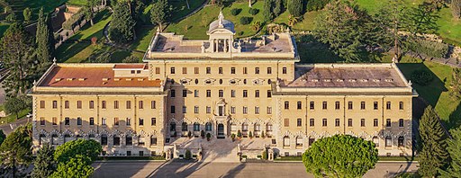 Blick westwärts auf den Palazzo del Governatorato (Regierungssitz) im Vatikan