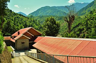 <span class="mw-page-title-main">Quaid-e-Azam Tourist Lodge</span> Historic site in Azad Kashmir, Pakistan