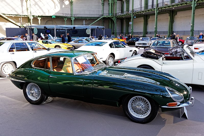 File:Paris - Bonhams 2016 - Jaguar Type E 4.2 Litres Serie I coupé - 1966 - 001.jpg